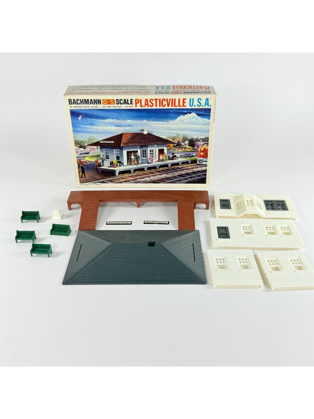 Bachmann O-S Scale Plasticville U.S.A. Train Station Model Kit